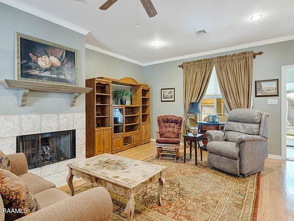 5th image of 430 Breemen Cir