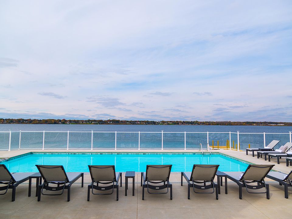 2nd image of 680 Terrace Point Rd #19