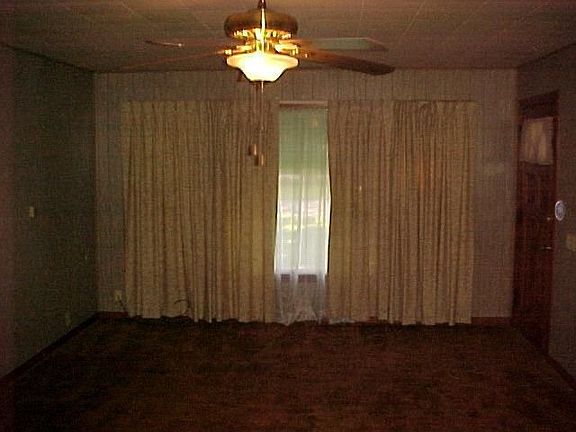 3rd image of 611 Meadow Dr