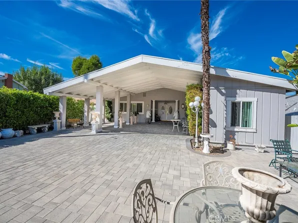 4747 Don Pio Dr, Woodland Hills, CA 91364