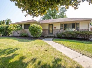 905 Clifford Ave, Loves Park, IL 61111