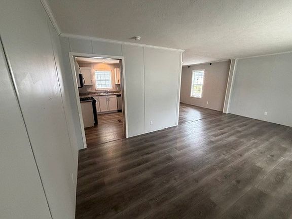 5th image of 39 Parakeet Hill Dr #154