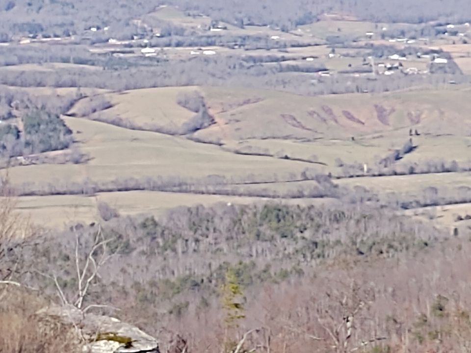 1st image of 17 Evening Shade Ln