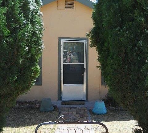 2nd image of 524 Charles St