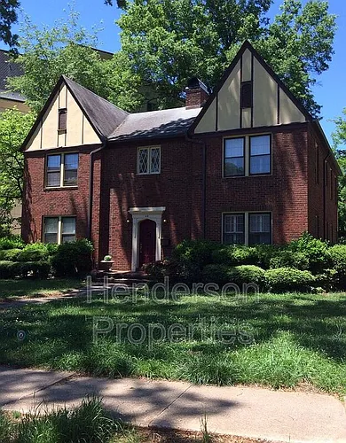 418 Fenton Pl #4 Photo 1