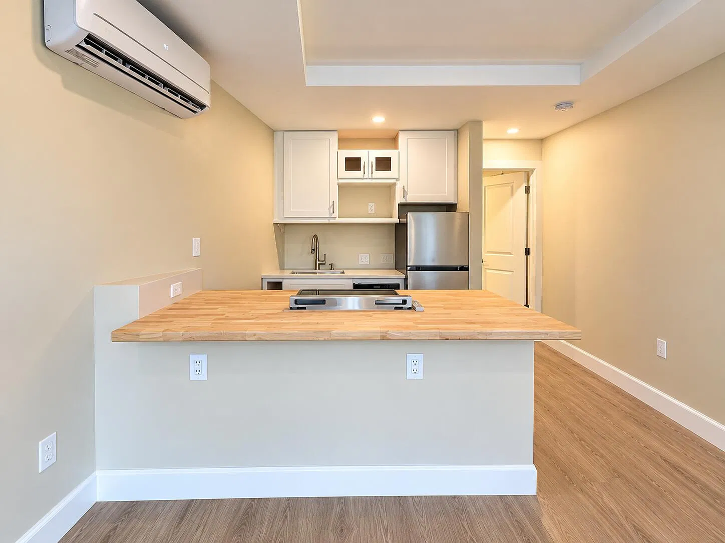 898 SE 2nd Pl — Photo 3