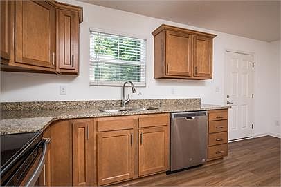 3rd image of 2201 Crossfield Dr #A