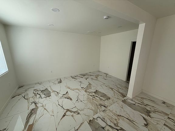 4th image of 3413 Morningside Dr NE