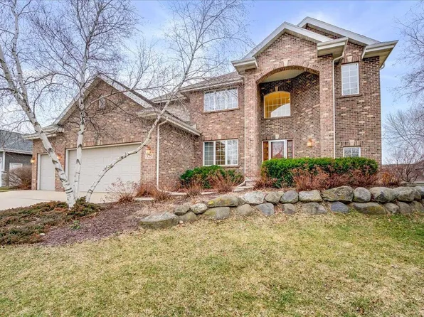 325 Oakmont Street, Oregon, WI 53575