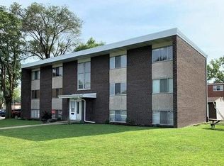 9509 Burlington Ave APT 3E, Brookfield, IL 60513