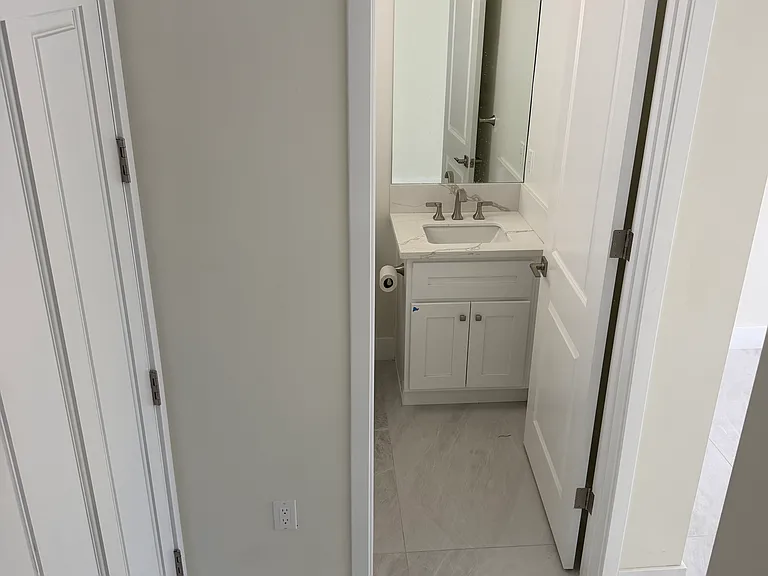 2708 Birch St #2710B — Photo 9