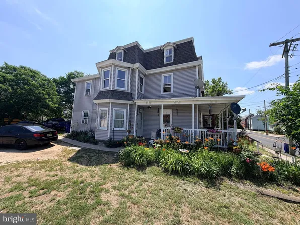 305 S 2nd St, Millville, NJ 08332