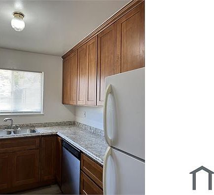 1st image of 929 S Park Victoria Dr