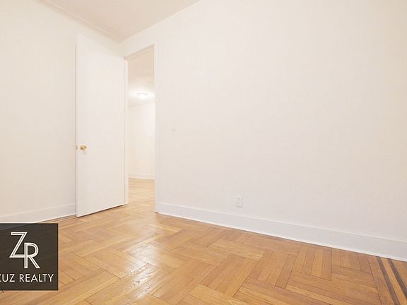 3rd image of 221 Linden Blvd APT A16