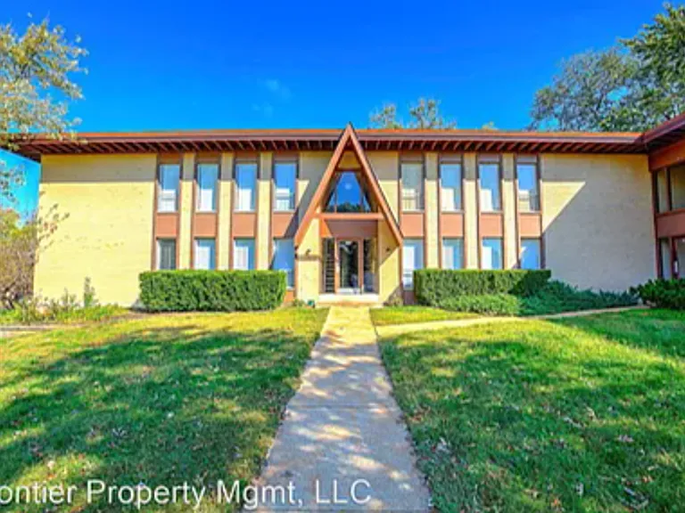 Northbrook Apartments — Photo 4