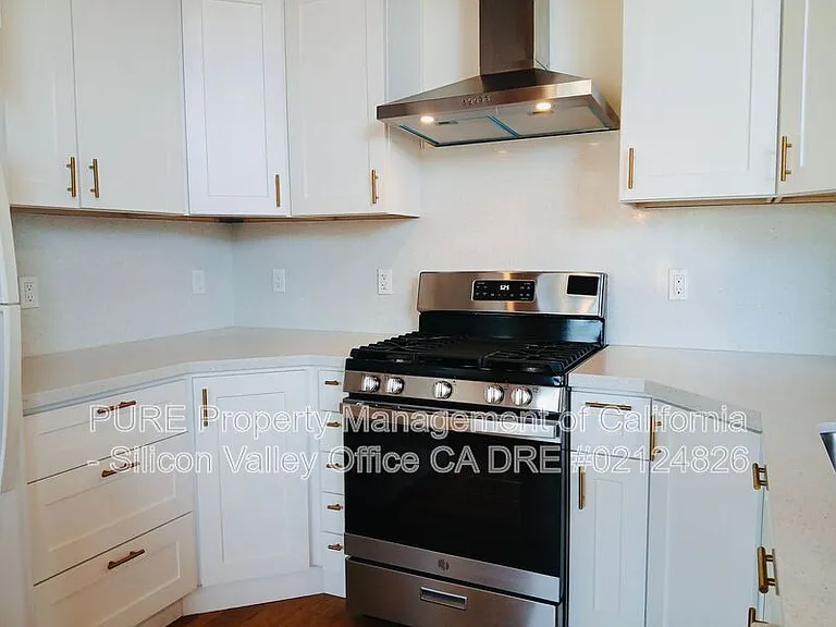2325 7th Ave — Photo 15