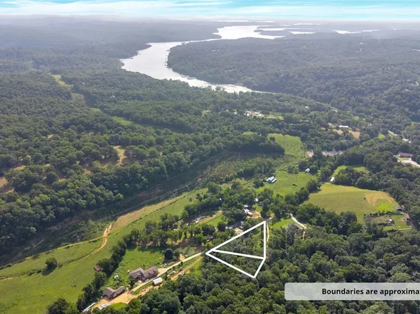 1902 Sunshine Rd, Rogers, AR 72756