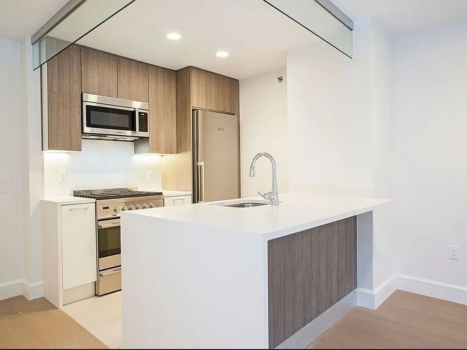 1st image of 311 W 50th St APT 2N