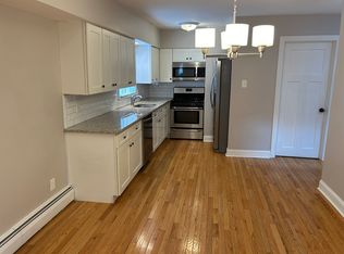 114 Bloomingdale Ave #7, Wayne, PA 19087