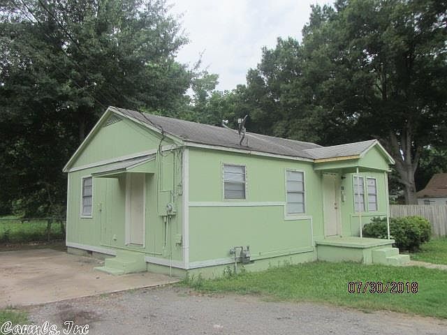 2nd image of 101-104 Linda Ln