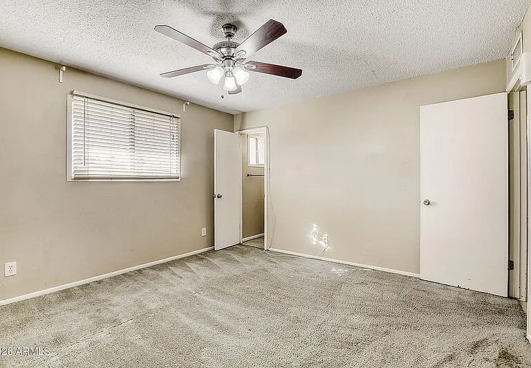 921 E Campus Dr — Photo 5