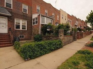 2003 26th St, Astoria, NY 11105