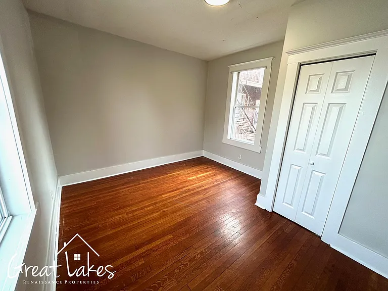 8133-8139 Senator St — Photo 11