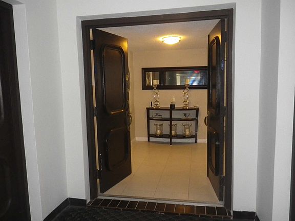 4th image of 13951 Kendale Lakes Cir APT 508A