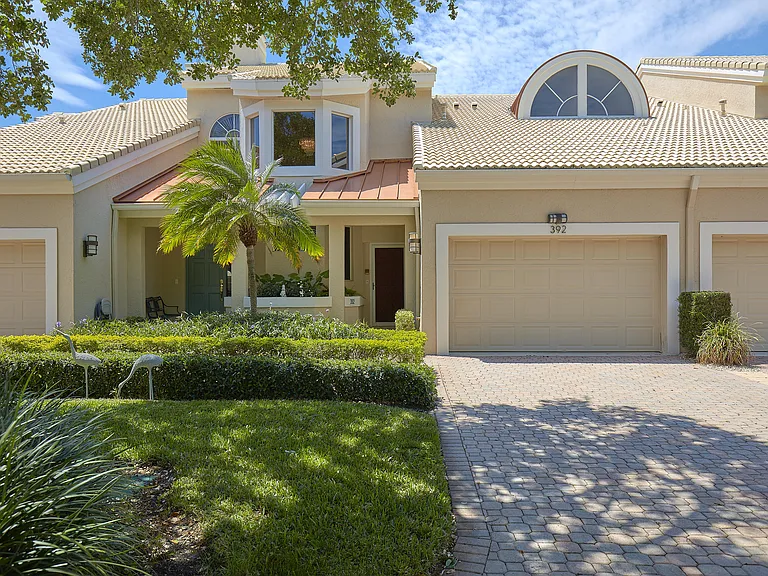 392 Spyglass Way — Photo 1