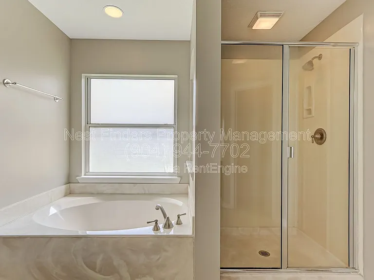 2436 Bonnie Lakes Dr — Photo 41