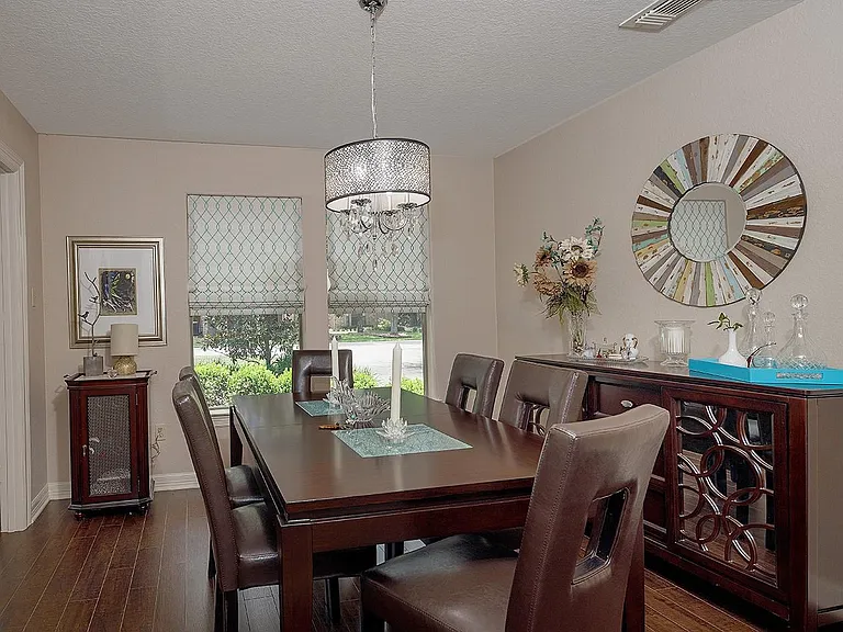 4 Postvine Ct — Photo 8