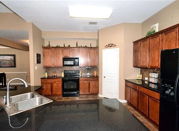 4th image of 2925 Hollow Valley Dr