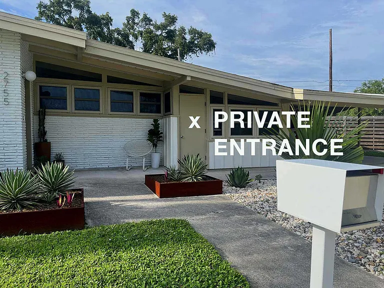 2755 Valencia Dr — Photo 11