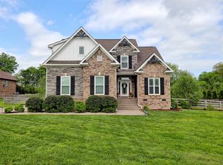 3020 Cross Gate Ln, Columbia, TN 38401