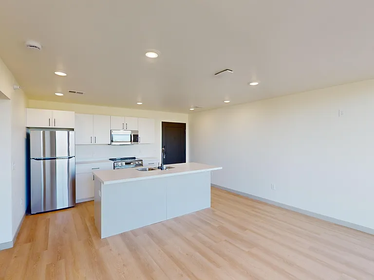 6004 S Coneflower Ave #201 — Photo 5