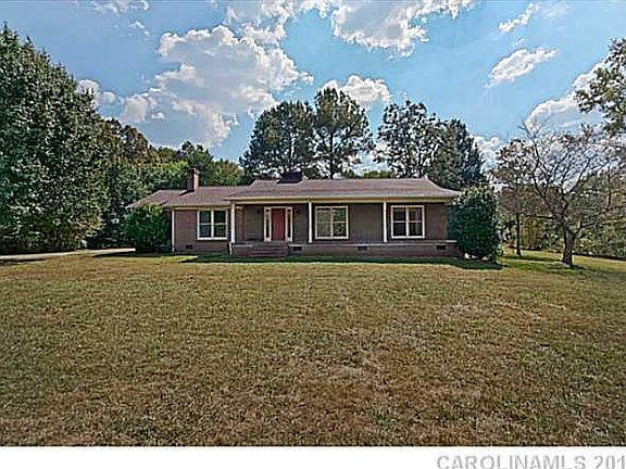 3rd image of 8601 Crestview Dr