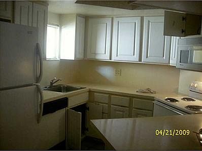 2nd image of 8205 Lake Dr #207