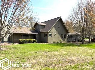 102 Oakview Pl, Algona, IA 50511