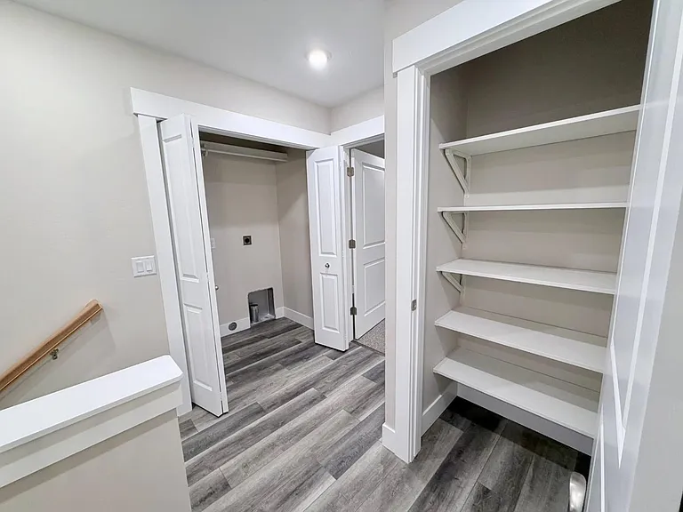 Unit Photo