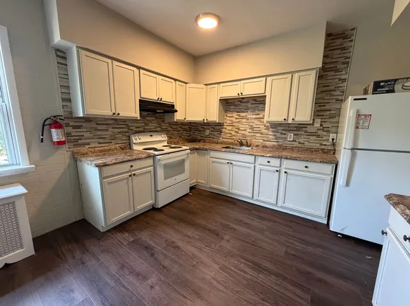 140 Almond Rd, Elmer, NJ 08318
