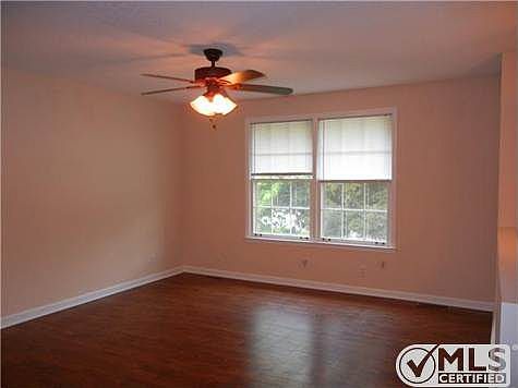 5th image of 626 Linda Ln