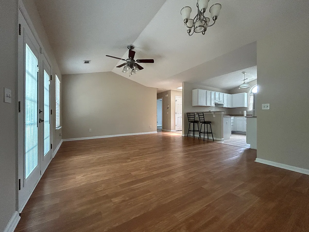 Building Photo - 8 Star Magnolia Dr