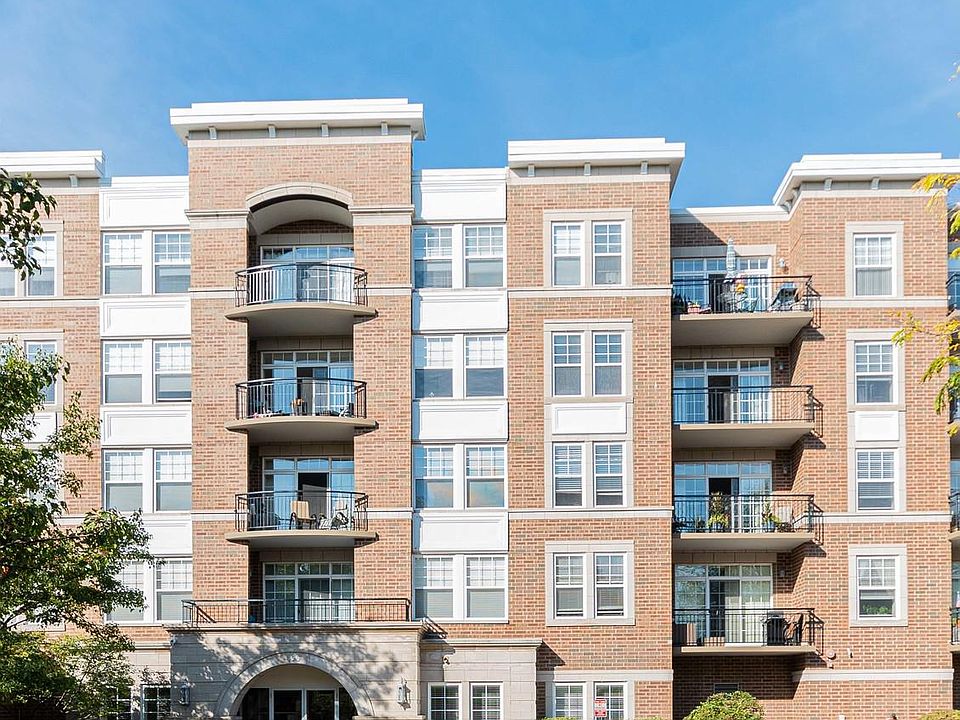 1st image of 455 W Wood St Unit 506