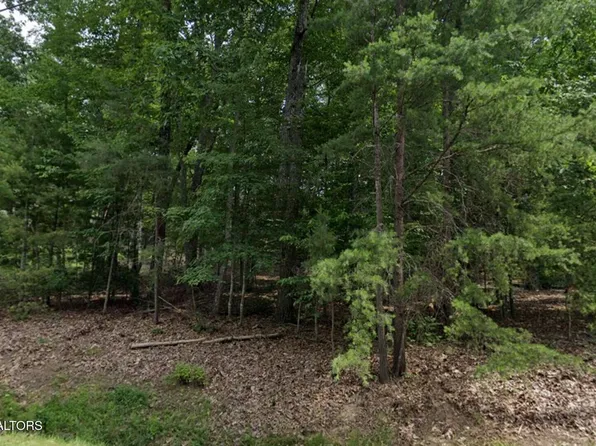 36 Markham Ter, Crossville, TN 38558