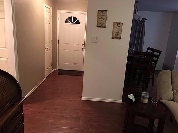 5th image of 927 Bradley St