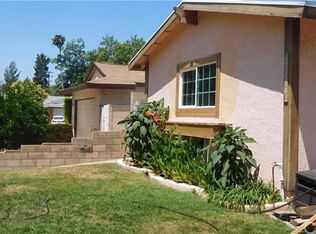 22079 Alamogordo Rd, Santa Clarita, CA 91350