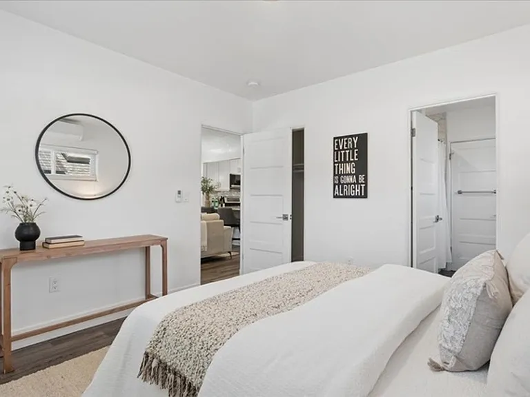 667 & 671 Howard St — Photo 14