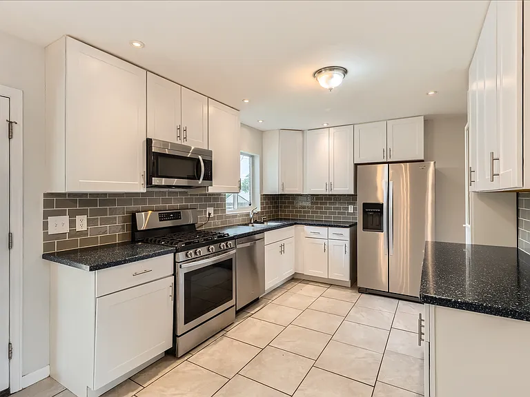 3066 S Wolff St — Photo 5