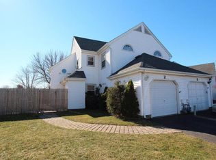 2 Lazarus Dr, Freehold, NJ 07728