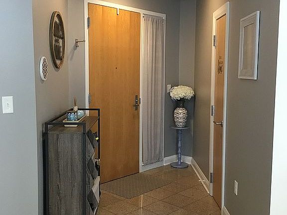 4th image of 196 S Grant Ave APT 402